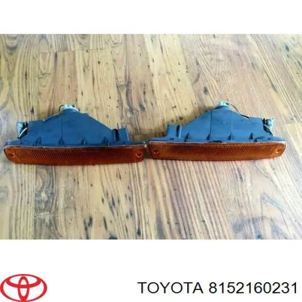 Купити 8152160242 Toyota Лівий ліхтар покажчика повороту