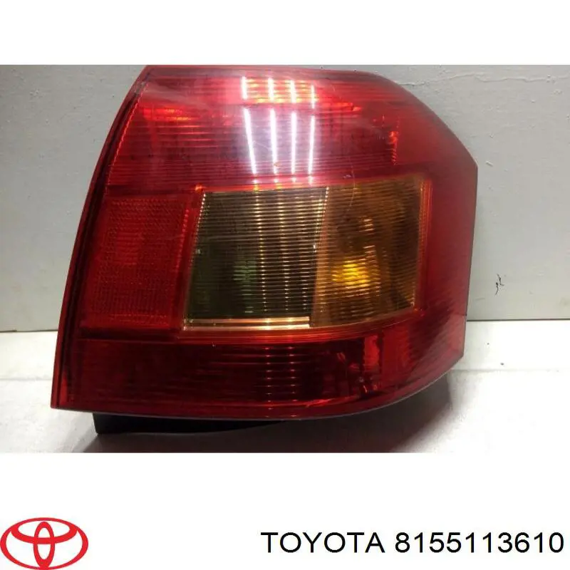 Купити 8155113610 Toyota Задня права фара