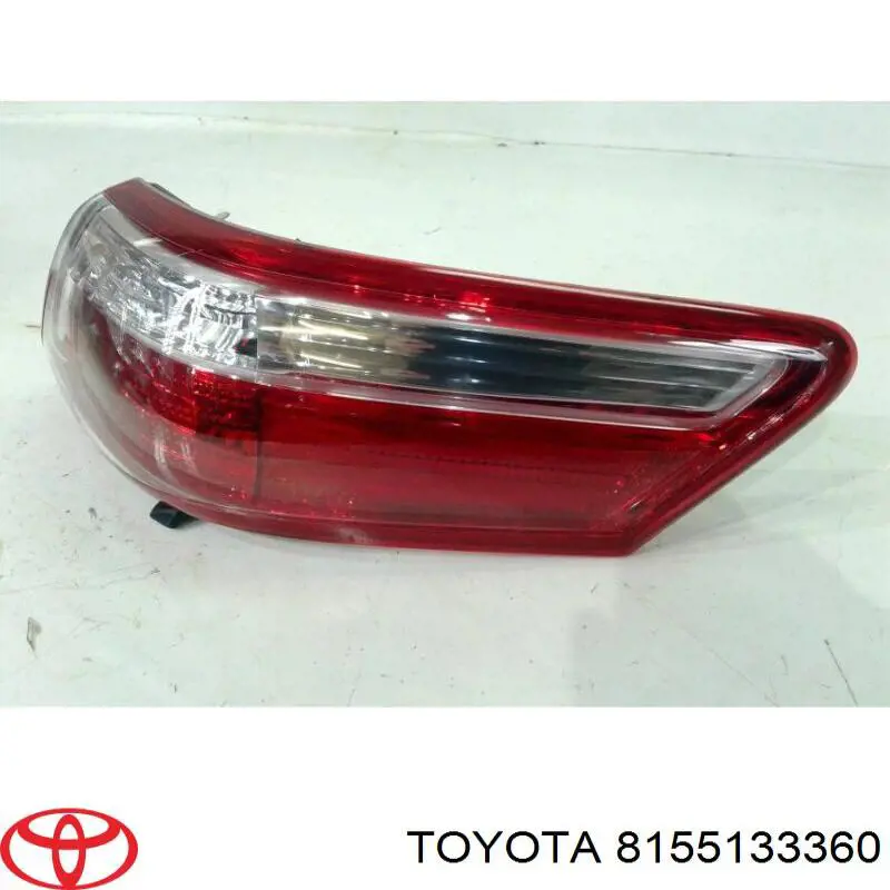 8155133360 Toyota Задній правий зовнішній ліхтар