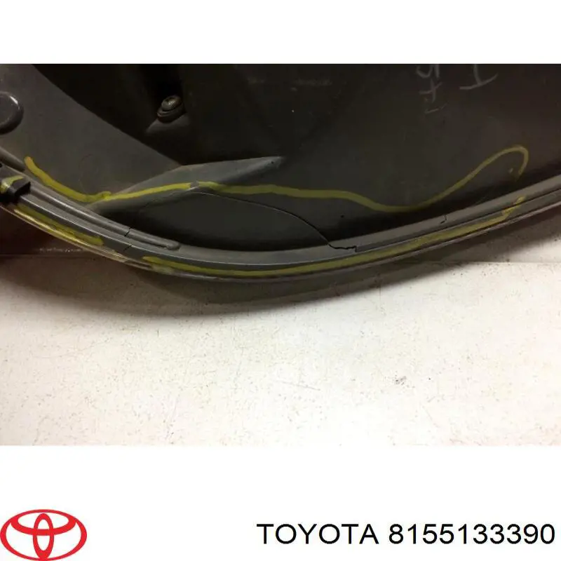Купити 815518Y004 Toyota Задня права фара