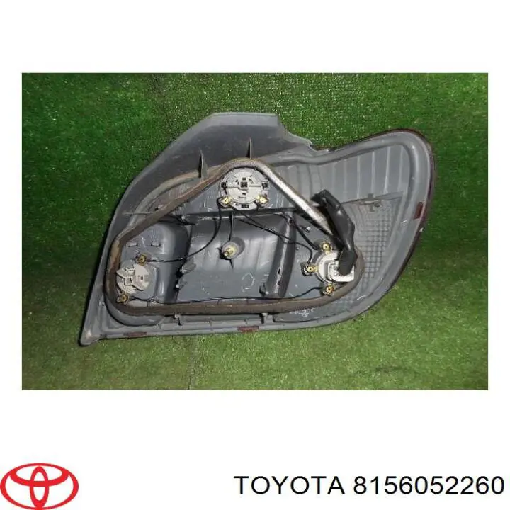Ліхтар задній лівий Toyota 8156052260