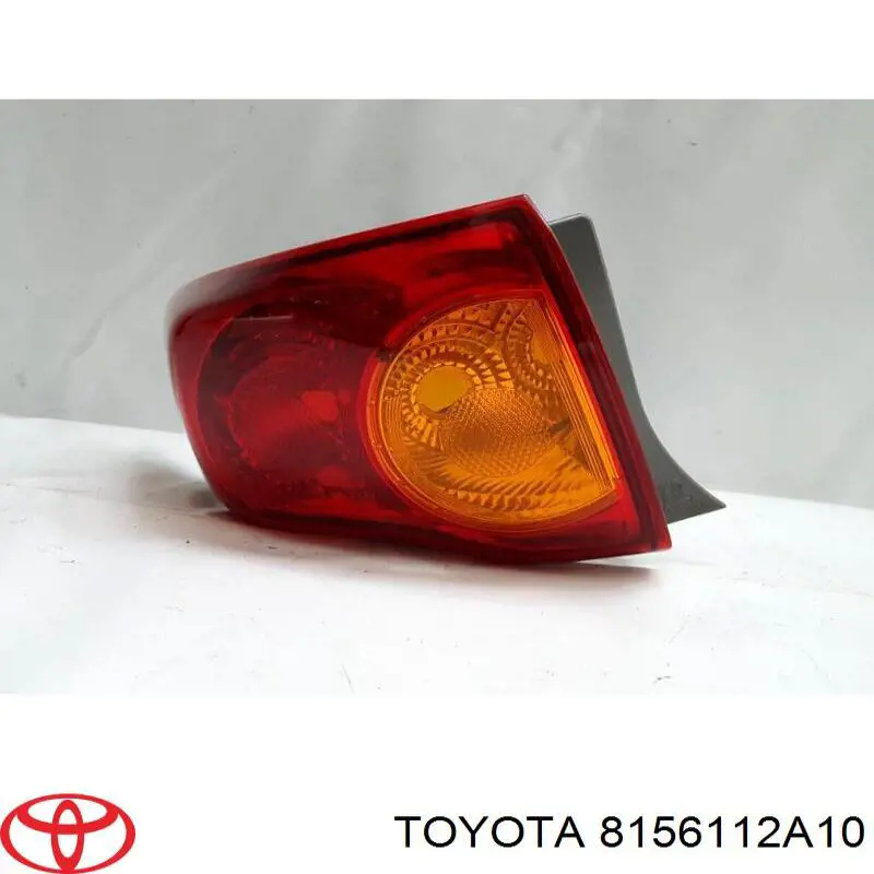 Купити 8156112A10 Toyota Ліхтар задній