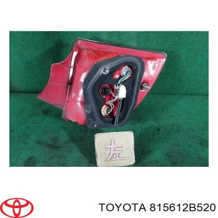 815612B530 Toyota Задня ліва фара