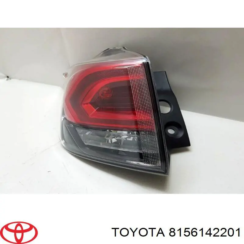 8156142201 Toyota Задній лівий зовнішній ліхтар