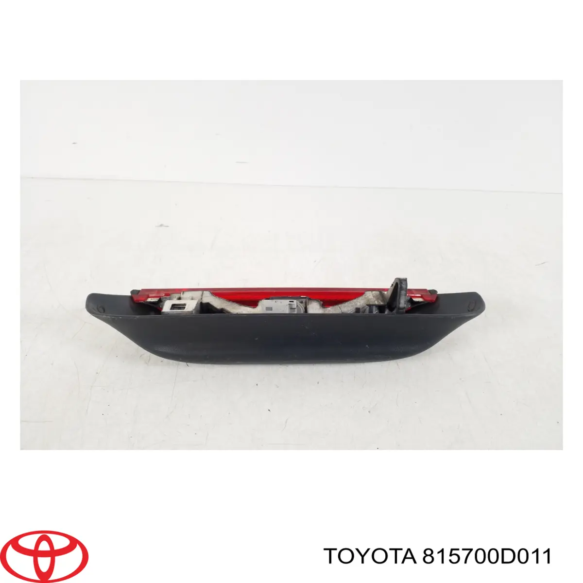 Стоп-сигнал Toyota 815700D010 ціна, від 50.85 USD