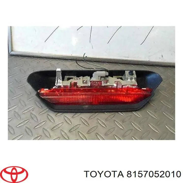 8157052010 Toyota Стоп-сигнал заднього скла