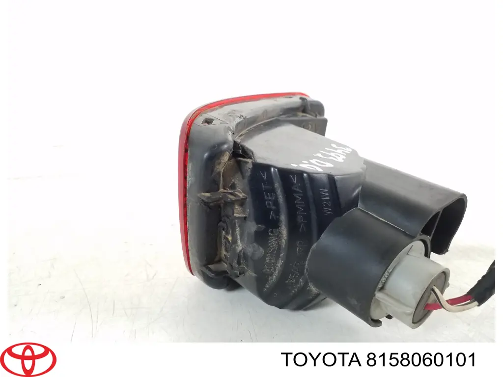 Протівотуманнка задня, права Toyota 8158060101 ціна, від 18.36 USD