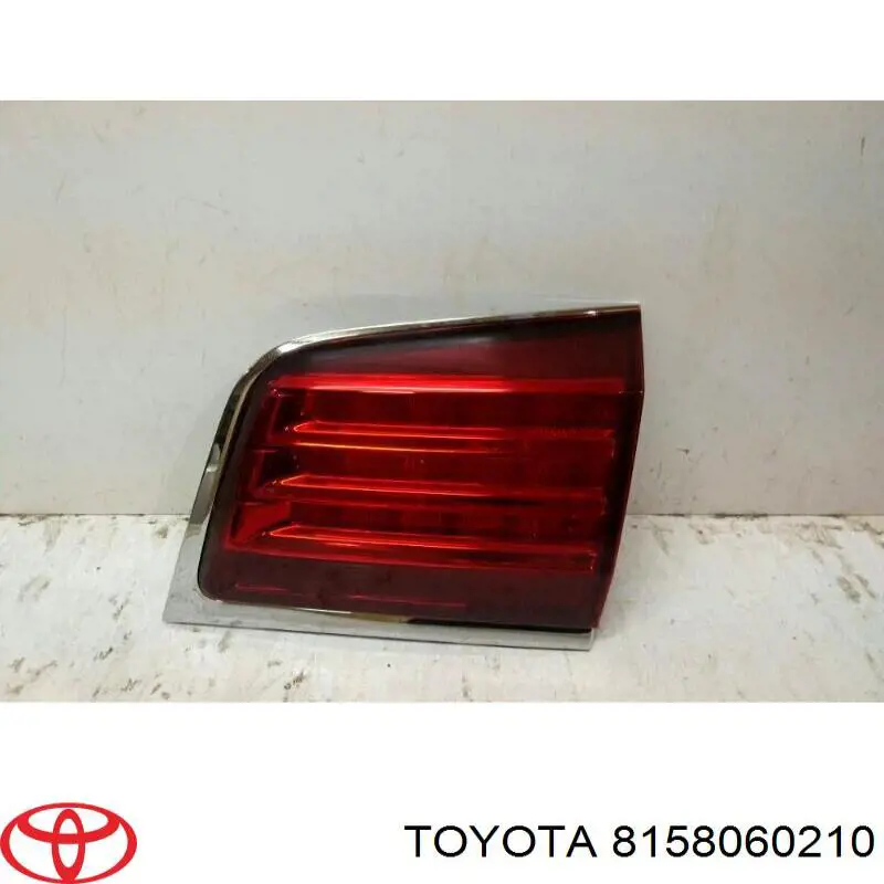 8158060210 Toyota Ліхтар задній правий, внутрішній