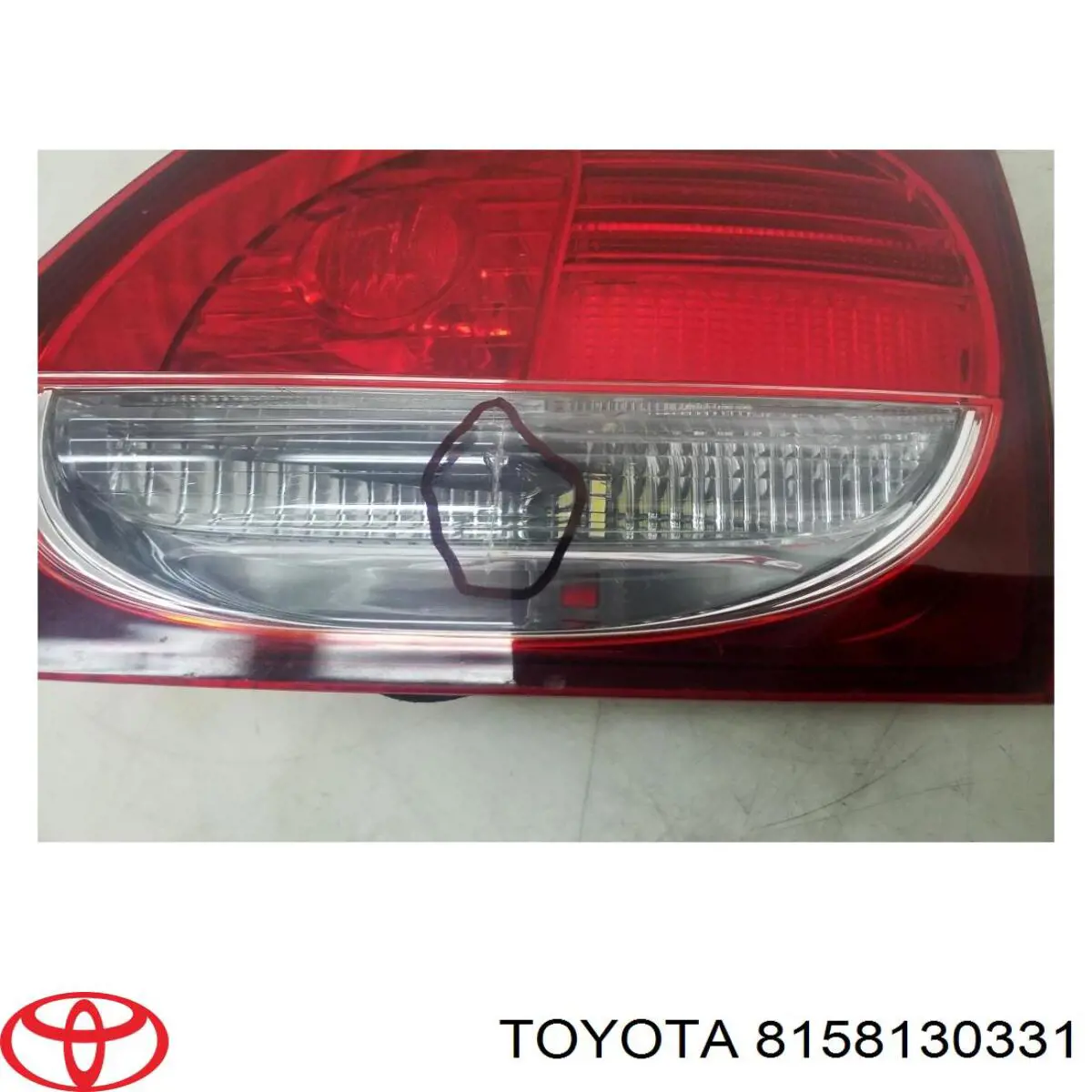 8158130331 Toyota Ліхтар задній правий, внутрішній