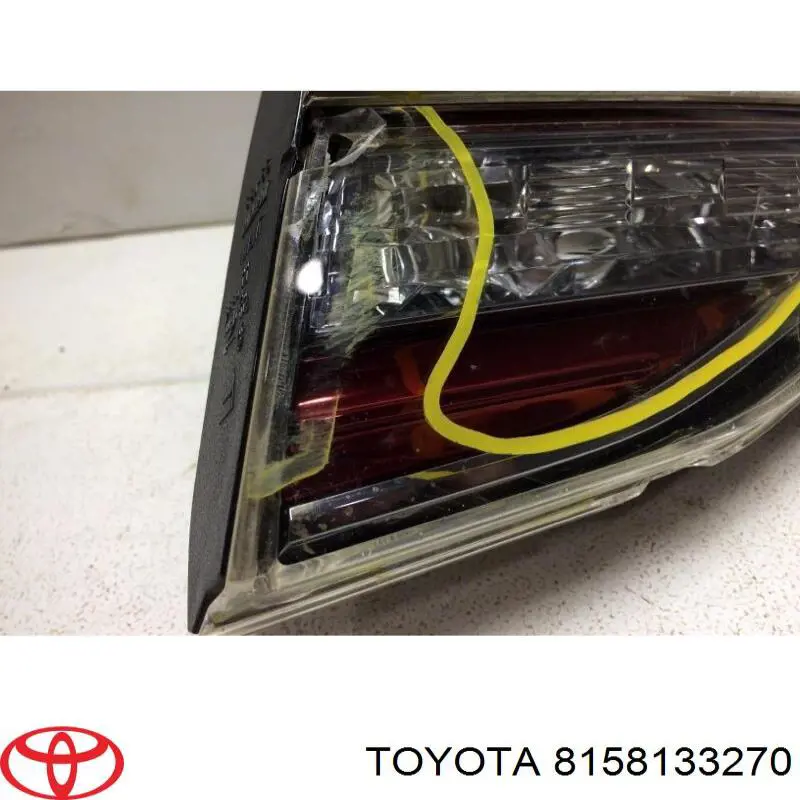 Ліхтар задній правий, внутрішній на Toyota Camry (V50)