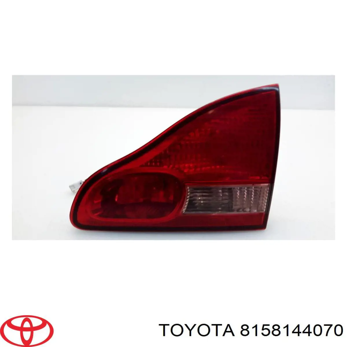 Ліхтар задній правий, внутрішній Toyota Avensis Verso (LCM) (Тойота Авенсіс)