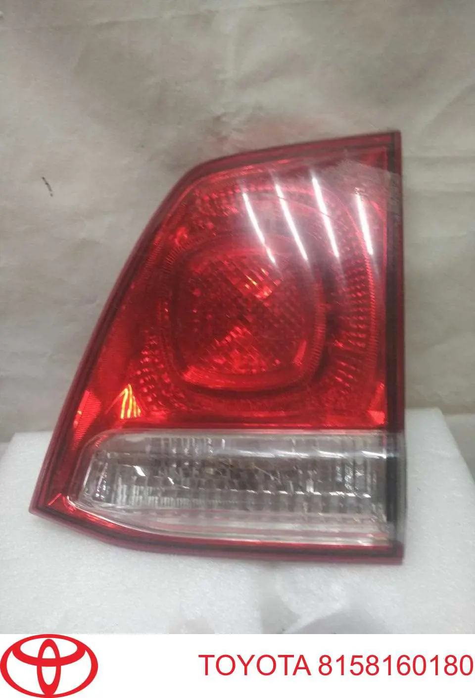 Стоп задній Toyota 8158160180 ціна, від 76.35 USD