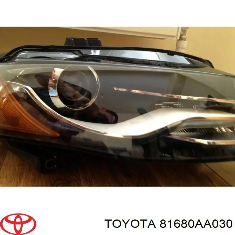 81680AA030 Toyota Ліхтар задній лівий, внутрішній