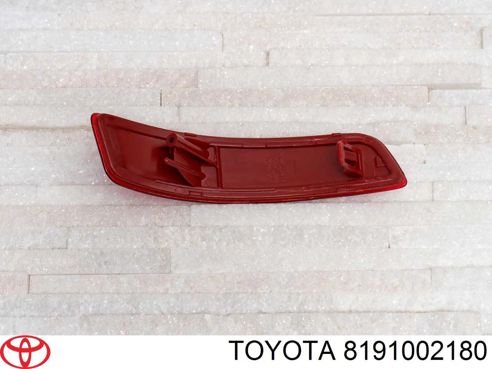 Катафот (відбивач) заднього бампера, правий Toyota Corolla (E18) (Тойота Королла)