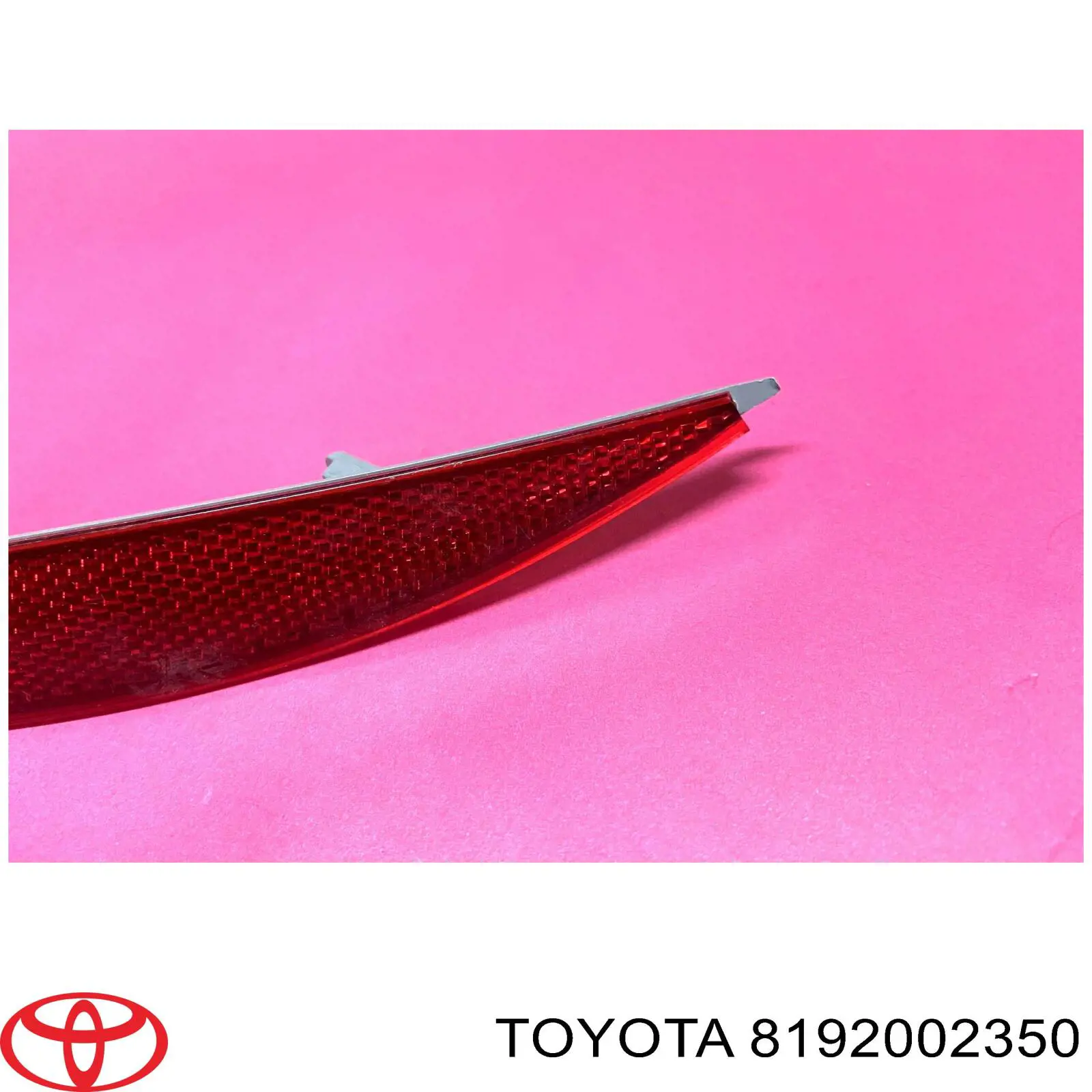8192002350 Toyota Лівий катафот бампера