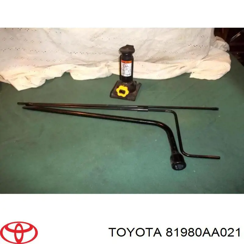 Купити 81980AA021 Toyota 