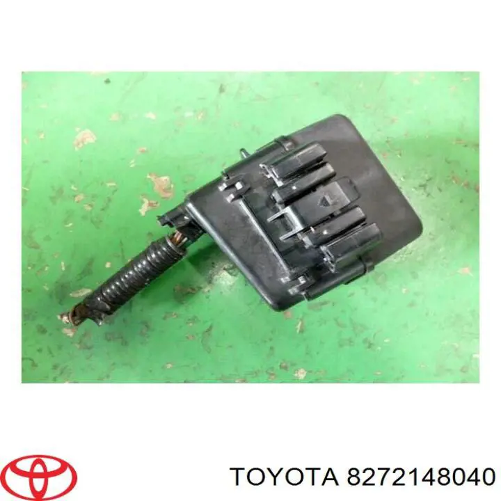 Коробка запобіжників Toyota 8272148040 ціна, від 12.67 USD