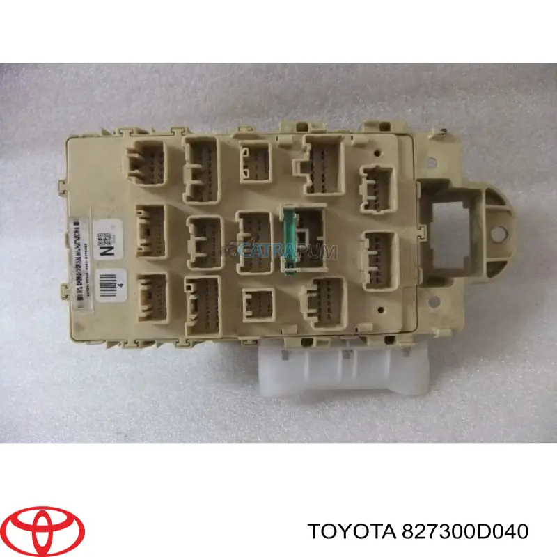 Реле запобіжників на Toyota Yaris  P10