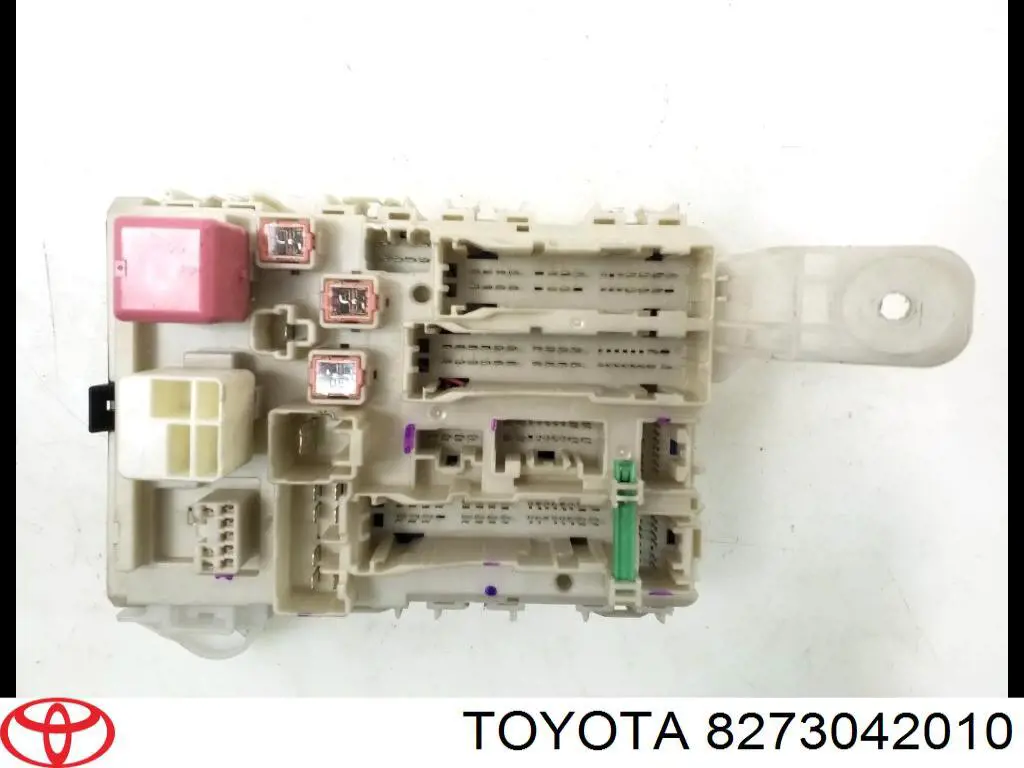 8273042010 Toyota 