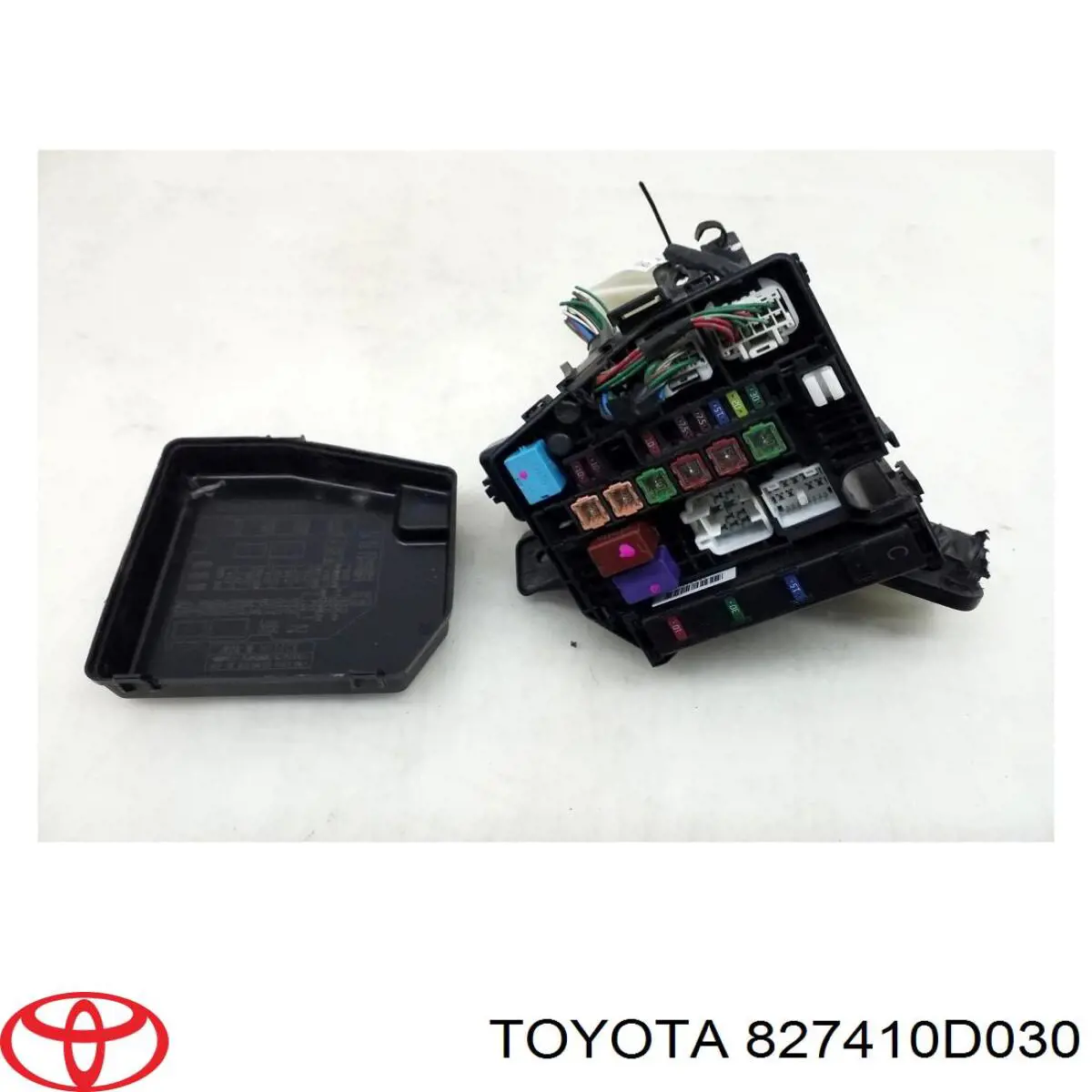 Коробка запобіжників Toyota 827410D030 ціна, від 21.09 USD