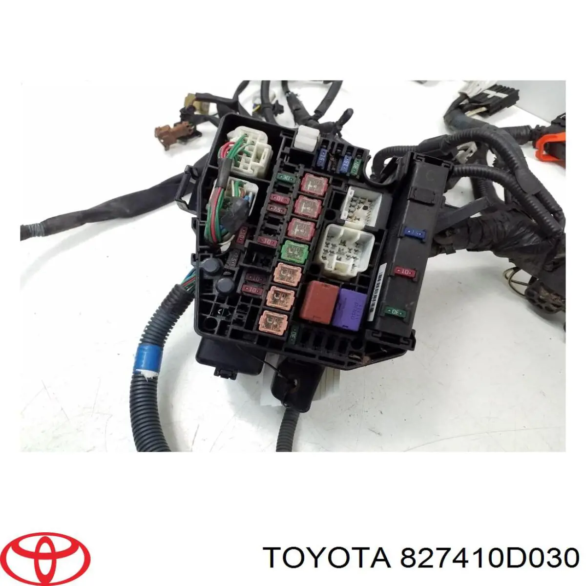 Купити 827410D030 Toyota Корпус запобіжників