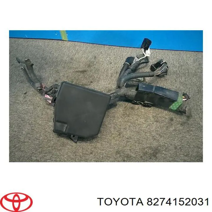 Коробка запобіжників Toyota 8274152031 ціна, від 29.46 USD