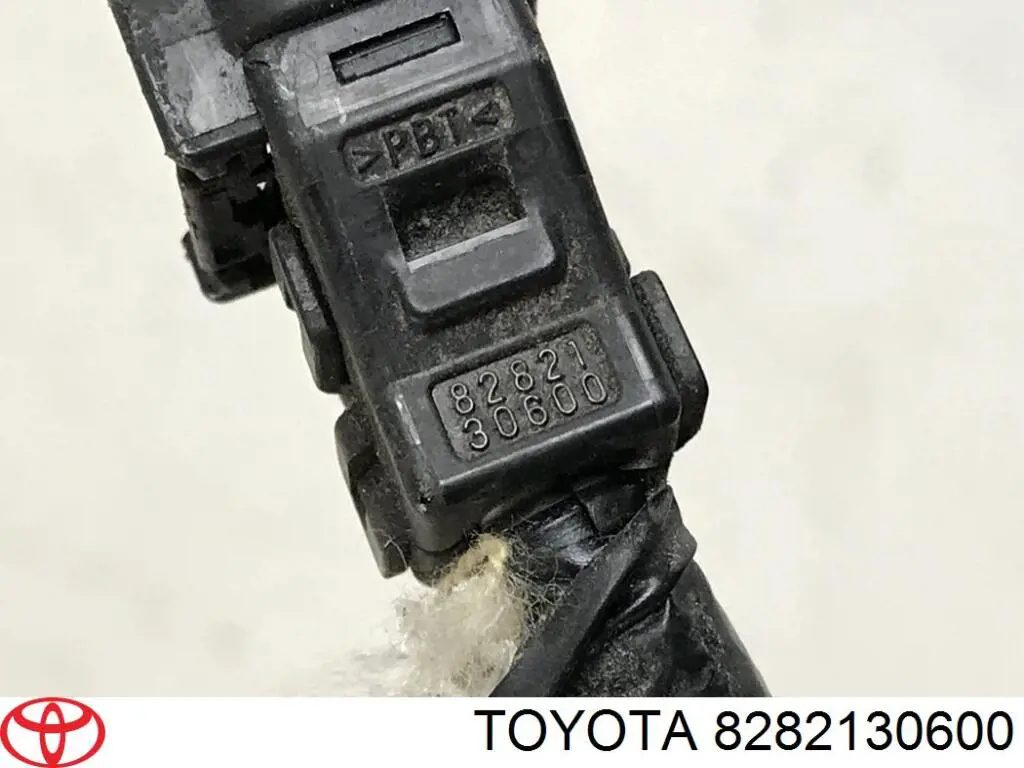 Купити 8282130600 Toyota 