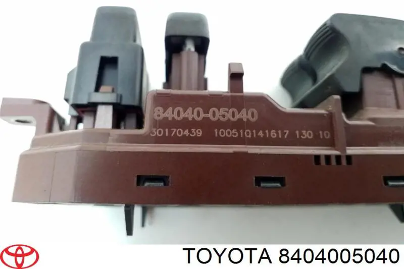 Кнопковий блок керування склопідіймачами передній лівий Toyota 8404005040