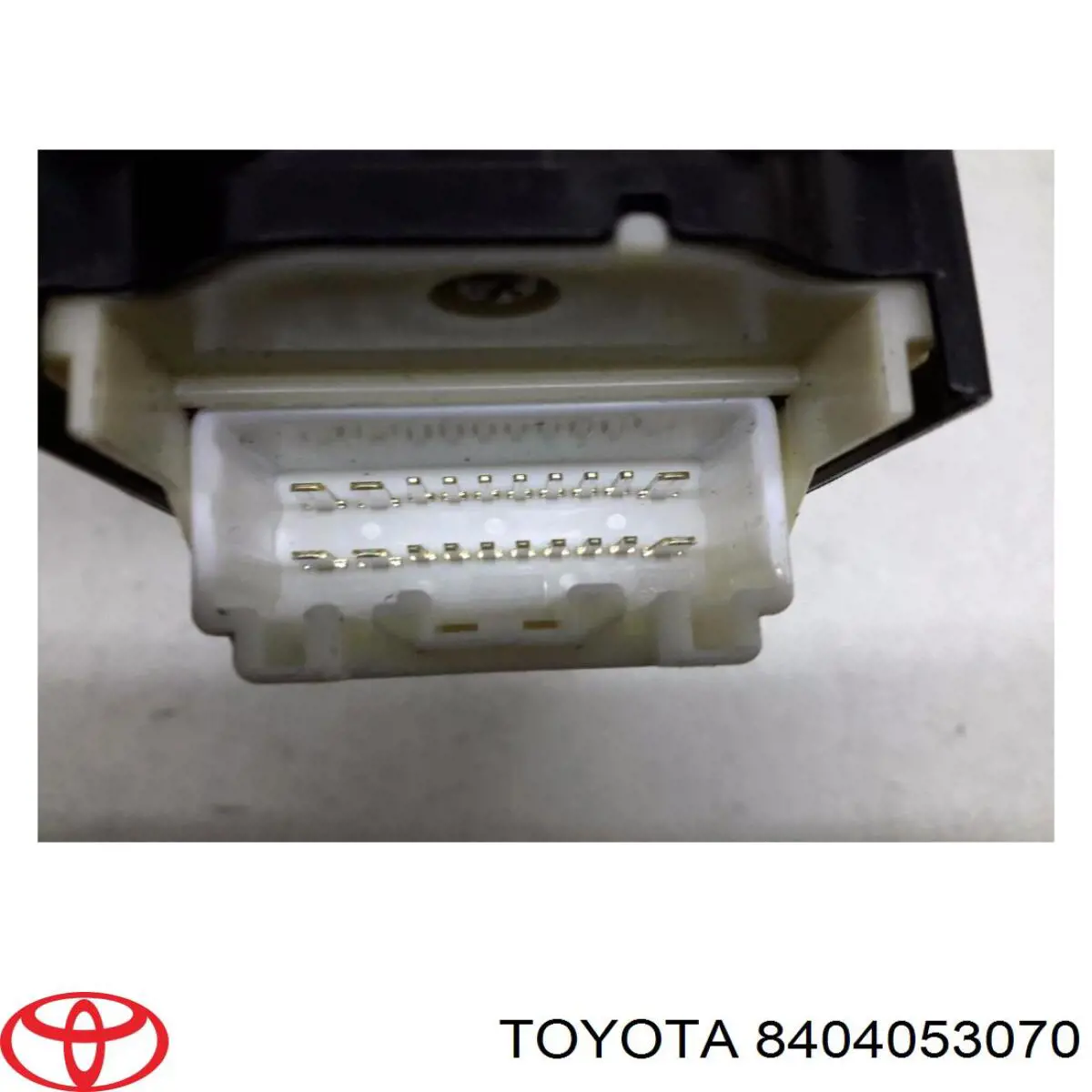 Купити 8404053070 Toyota Кнопковий блок керування склопідіймачами центральної консолі
