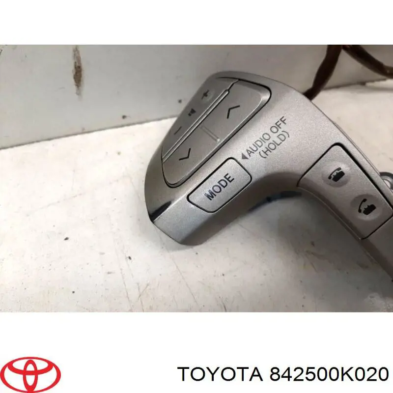 842500K020 Toyota Блок кнопкових перемикачів кермового колеса