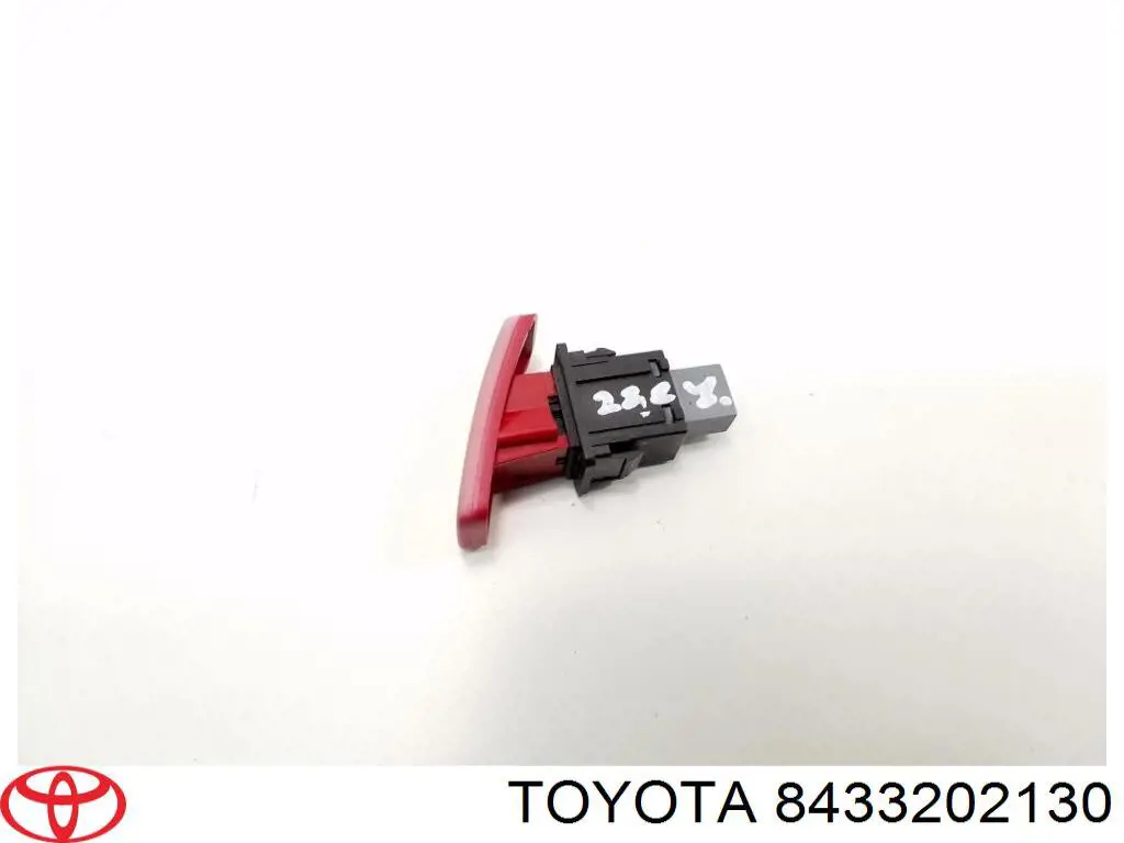 Кнопка включення аварійної сигналізації Toyota 8433202130 ціна, від 5.56 USD