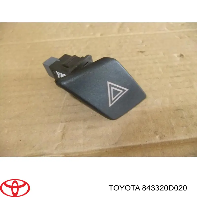 843320D020 Toyota Аварійна кнопка