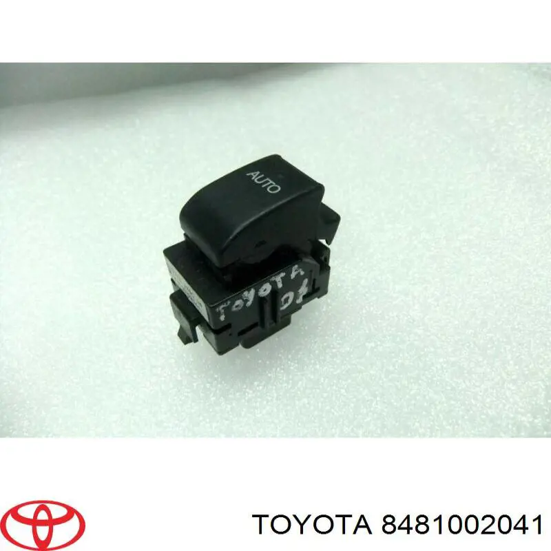 Кнопка вмикання двигуна склопідіймача передня права Toyota Corolla (E12U) (Тойота Королла)