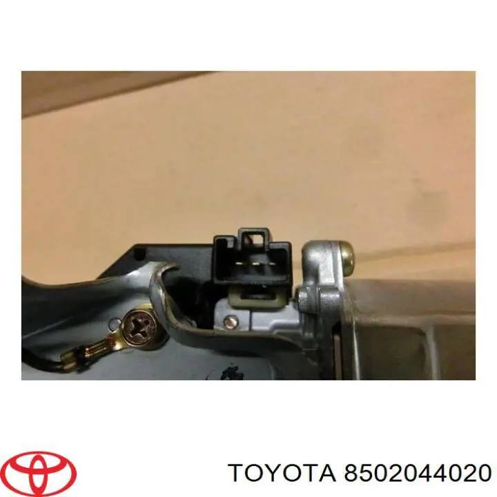Моторчик заднього склоочисника 8502044020 Toyota