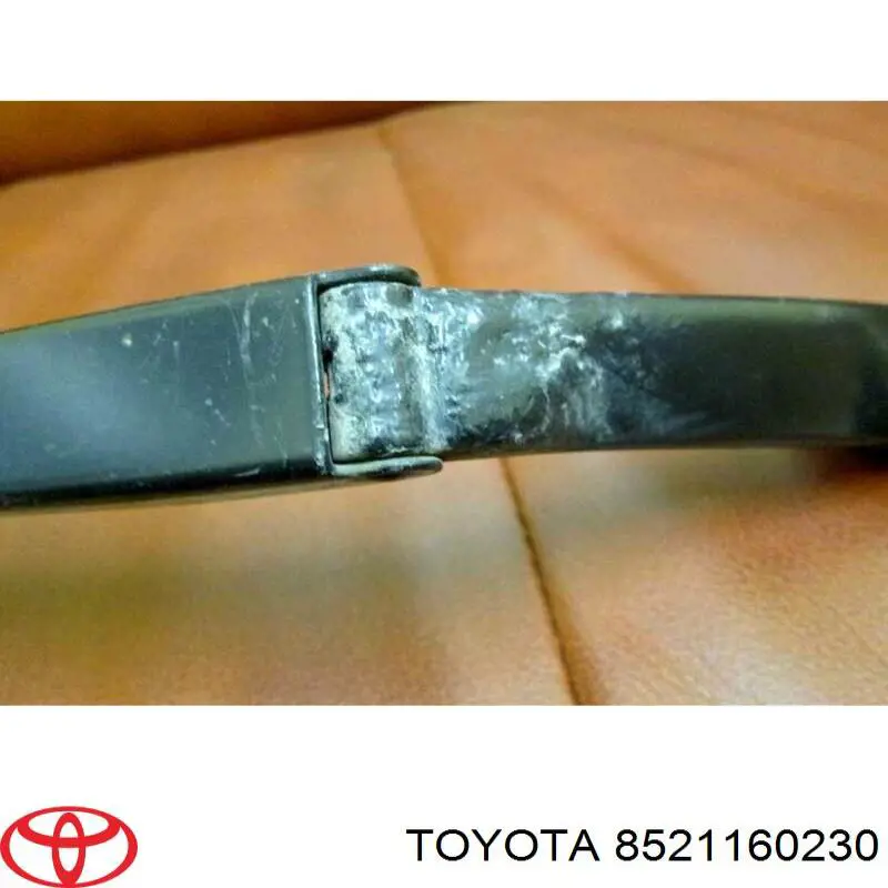 Важіль-поводок склоочисника лобового скла на Toyota Land Cruiser (J12)