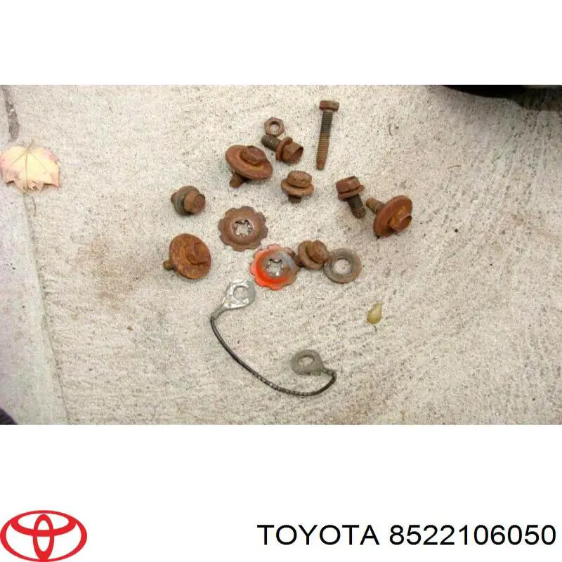 Купити 8522106050 Toyota Повідок склоочисника