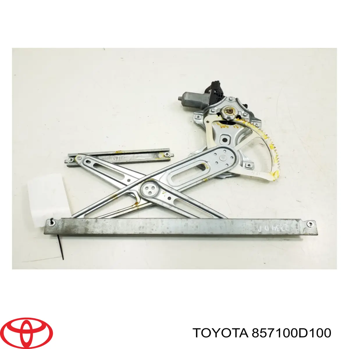 Купити 857100D100 Toyota Двигун склопідіймача двері передньої, правої