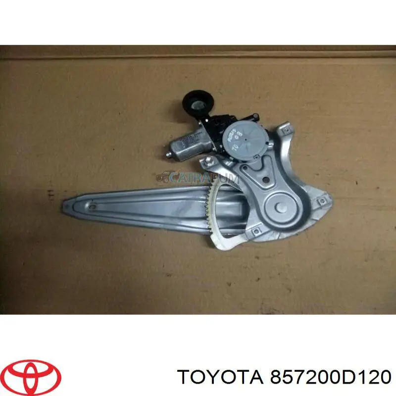 Двигун стеклопод'емника двері задньої, правої Toyota Yaris (P13) (Тойота Яріс)