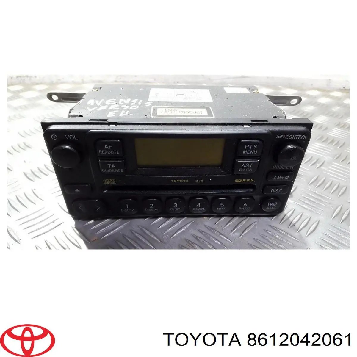 Магнітола (радіо AM/FM) Toyota 8612042061 ціна, від 38.37 USD