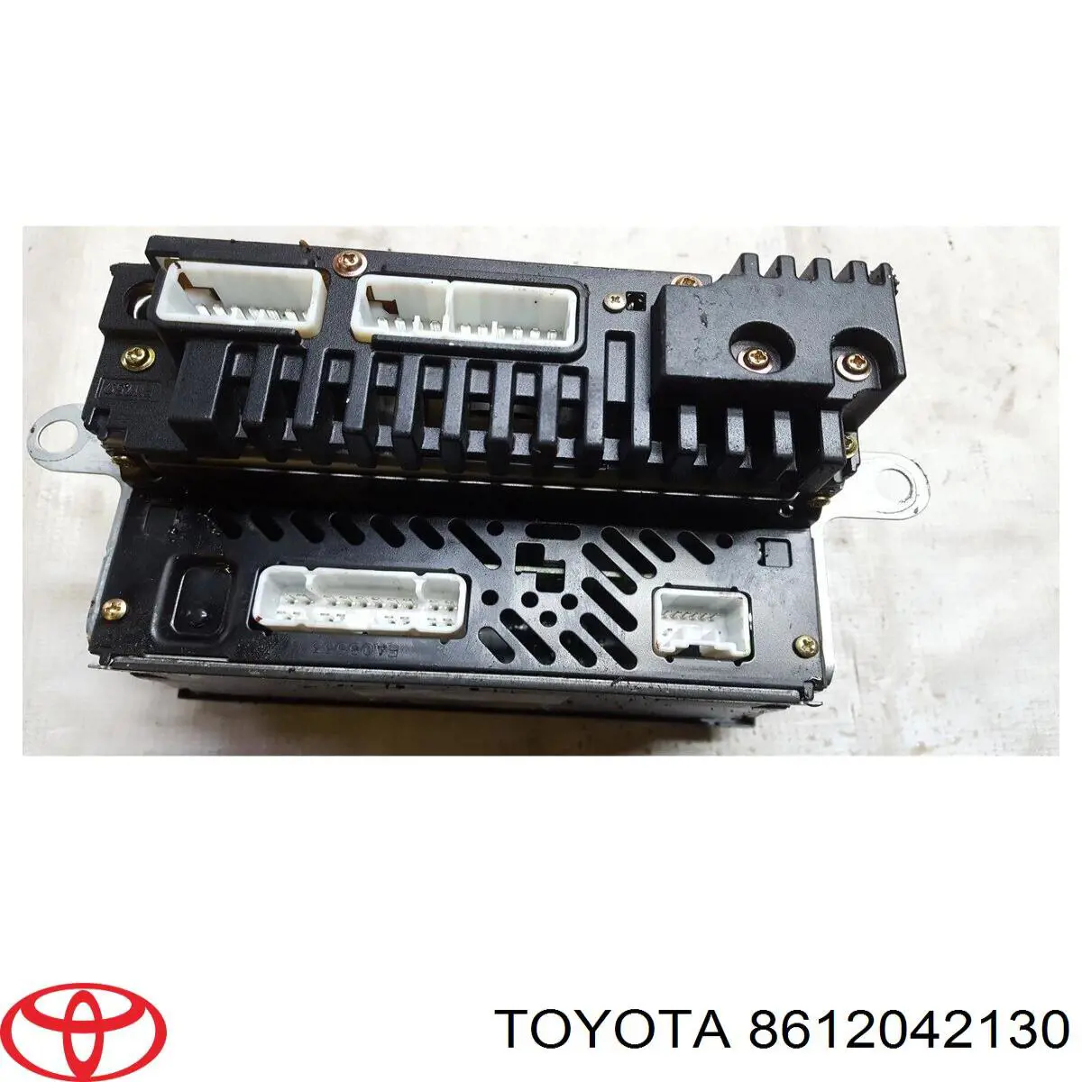 8612042130 Toyota Магнітола (радіо AM/FM)