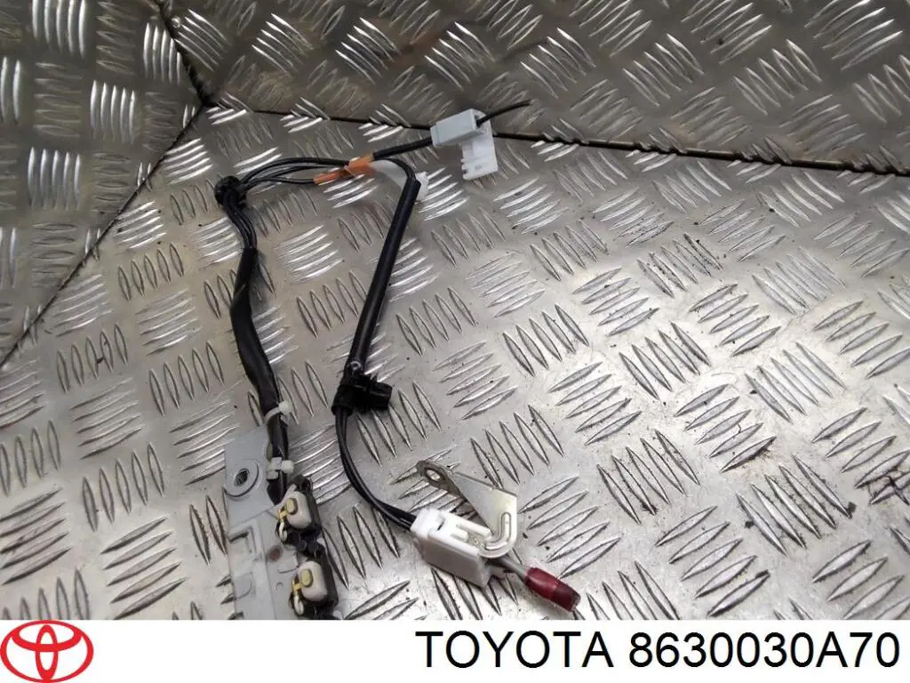 Антена Toyota 8630030A70 ціна, від 8.87 USD