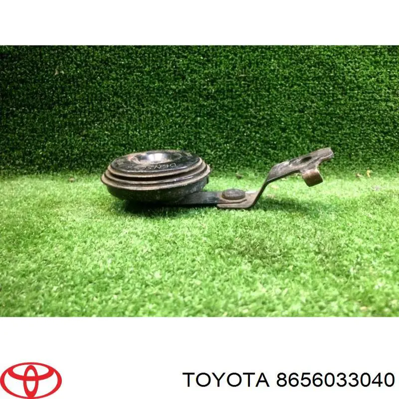 8656033040 Toyota 