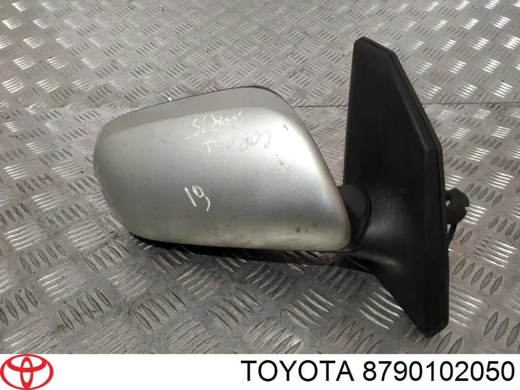 Праве бокове дзеркало Toyota 8790102050