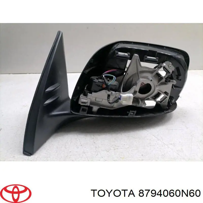 Бічне дзеркало заднього виду на Toyota Land Cruiser PRADO 