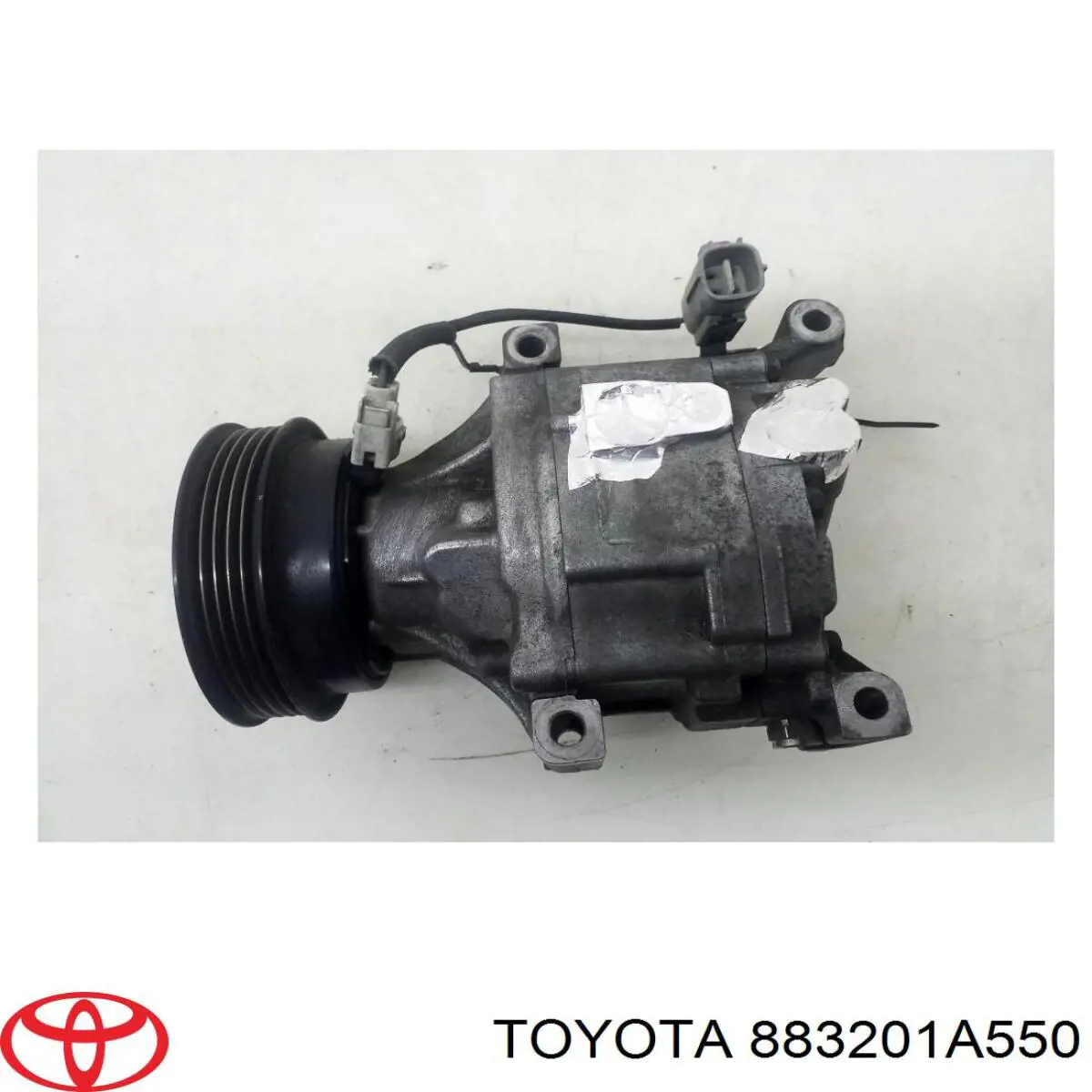 Компресор кондиціонера 8831002330 Toyota