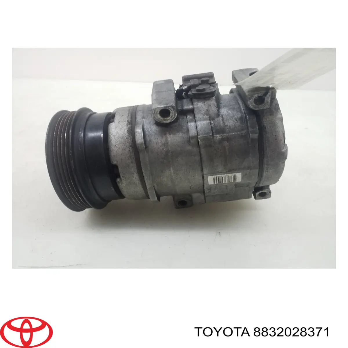 Купити 8832028371 Toyota Компресор кліматичної установки