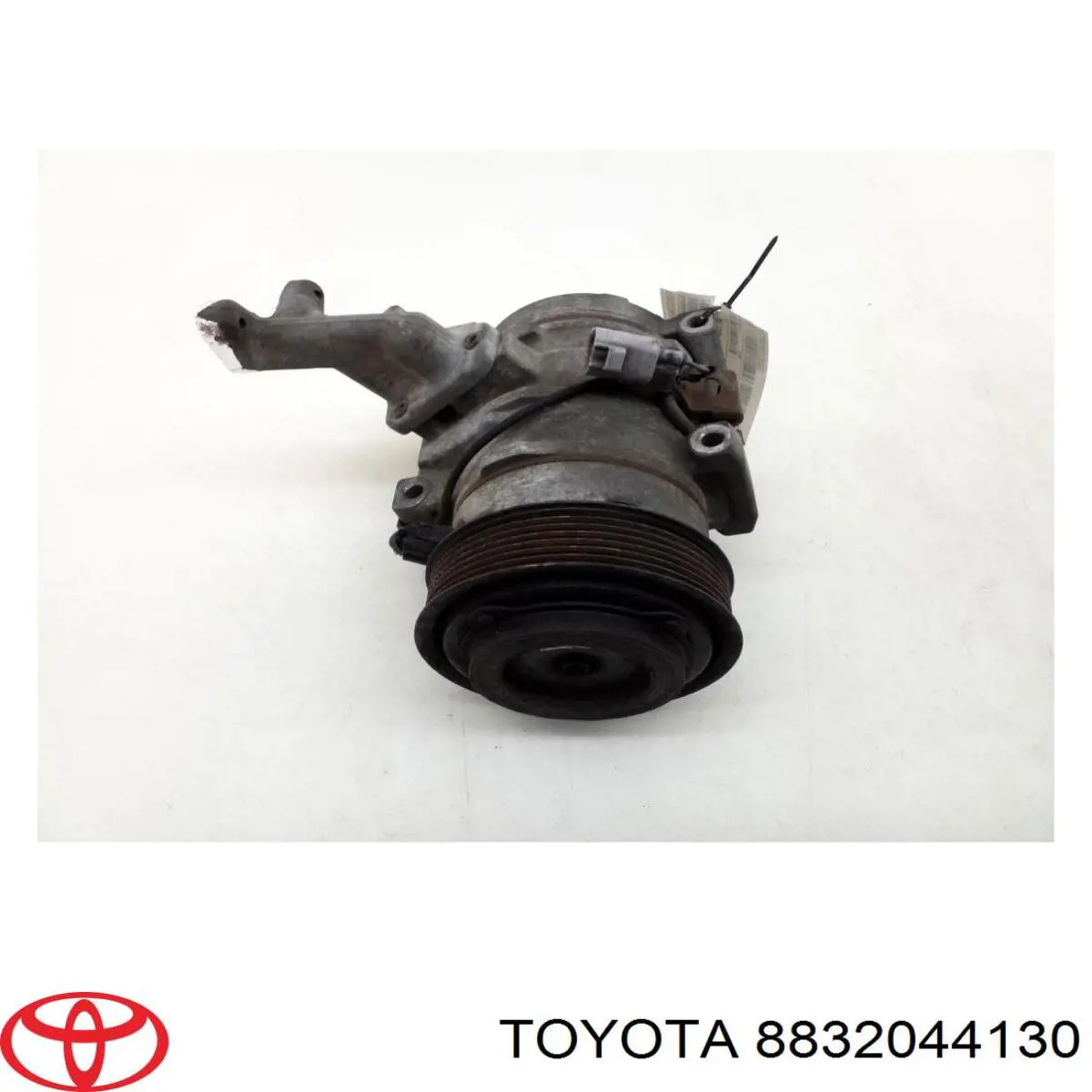 Купити 8832044130 Toyota Компресор кліматичної установки