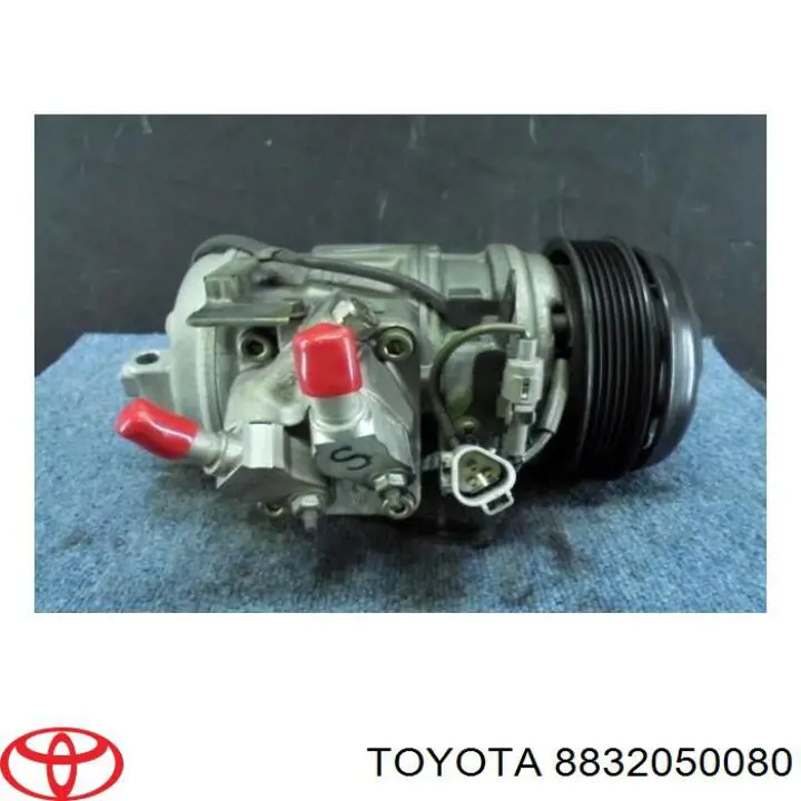 Насос кондиціонера Toyota 8832050080