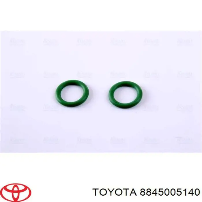 Радіатор охолодження кондиціонера Toyota 8845005140