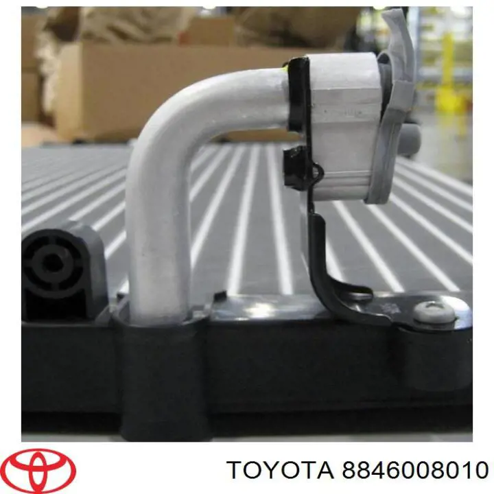 Купити 8846008010 Toyota Радіатор системи охолодження кондиціонера